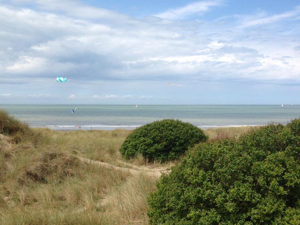 Jeugdherberg De Peerdevisser Oostduinkerke Exterior photo