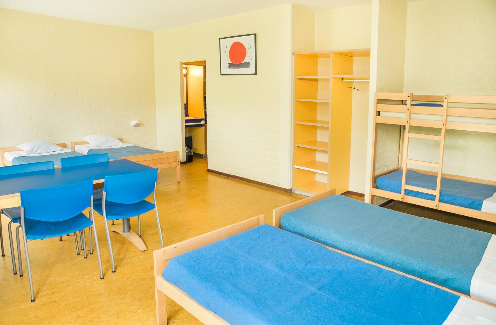 Jeugdherberg De Peerdevisser Oostduinkerke Room photo