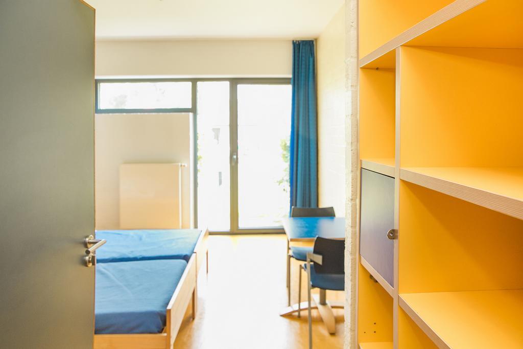Jeugdherberg De Peerdevisser Oostduinkerke Room photo